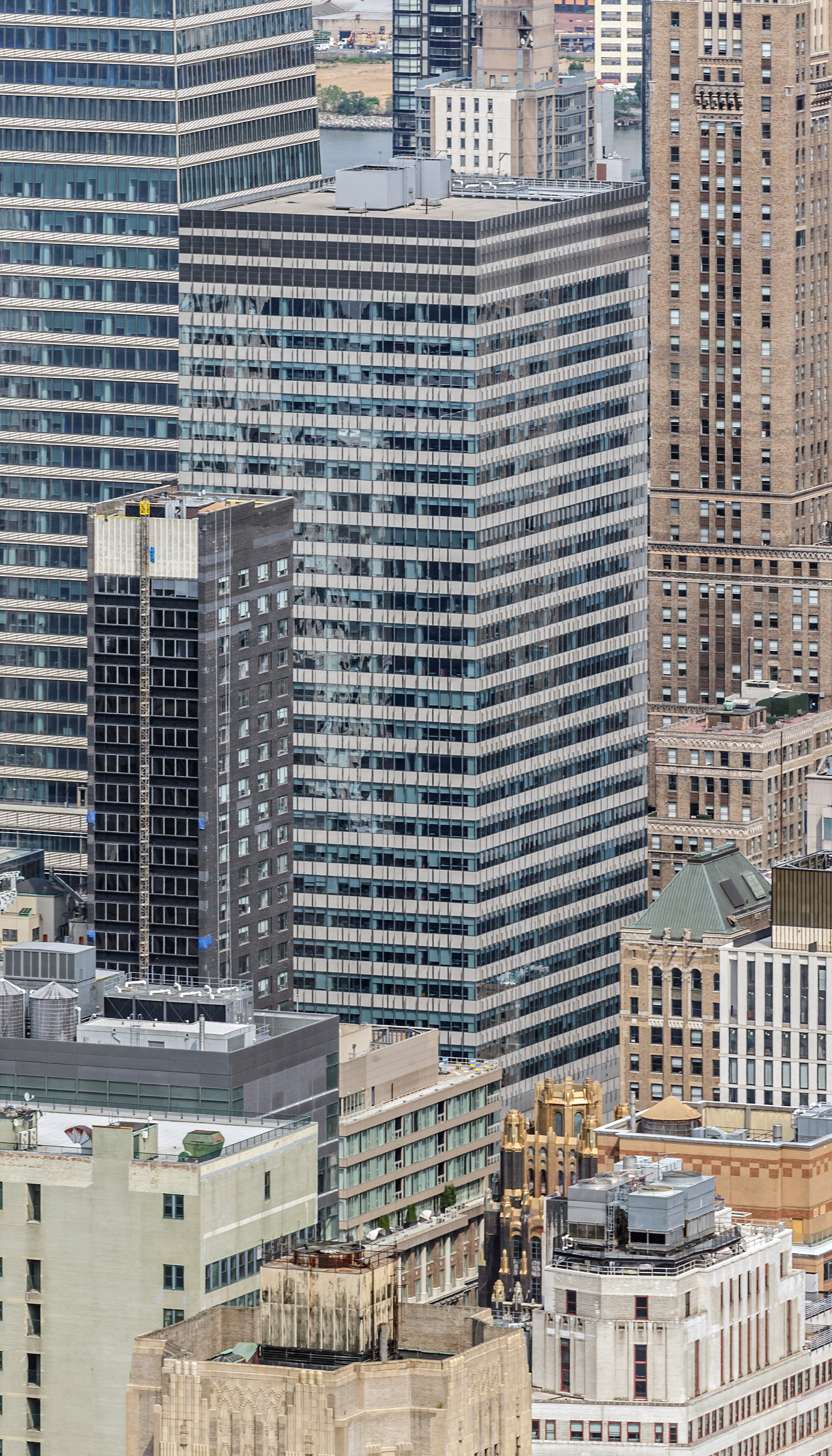 300 Madison Avenue, New York City - View from The Edge. © Mathias Beinling